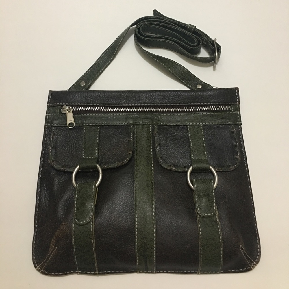 Leaders in Leather Vintage 2 Pocket Crossbody Bag