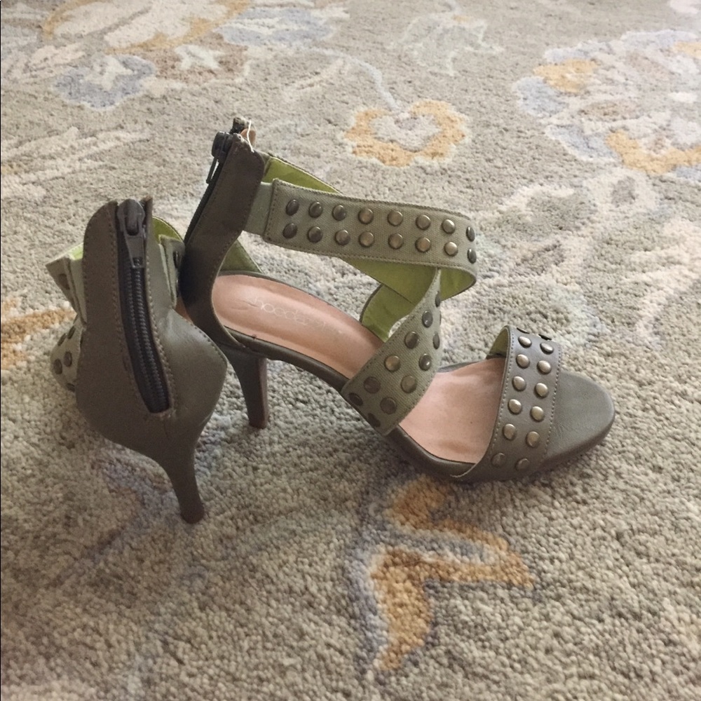 Studded, zipper back olive heels.  So adorable!
