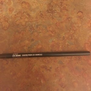 Mac spiked eyebrow pencil