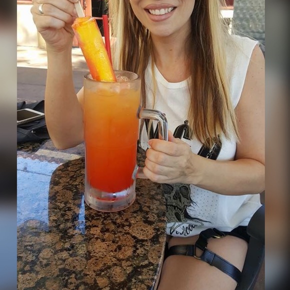 Small RVCA sleeveless t-shirt - Picture 2 of 5