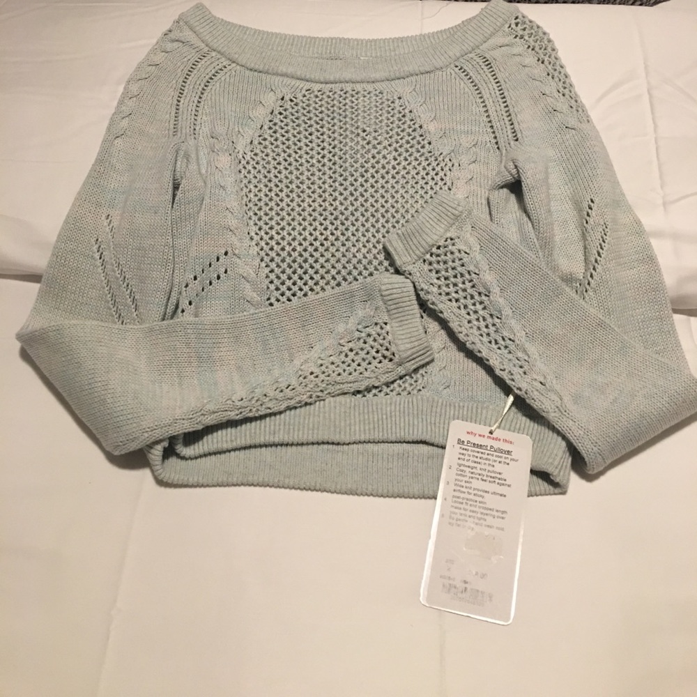 New w/tags Lululemon pullover sweater