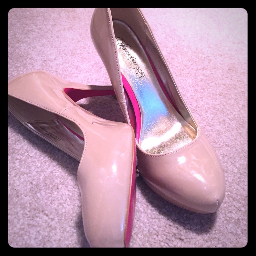 Nude heels from Shoe Dazzle