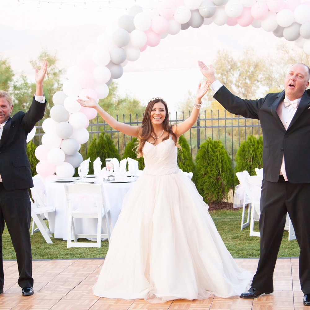 Vera Wang ⭐️ White by Vera Wang ⭐️Size 6 label brand