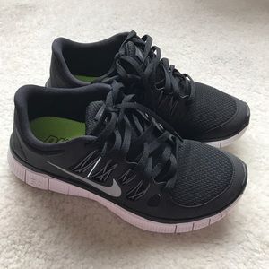 Nike frees running shoes