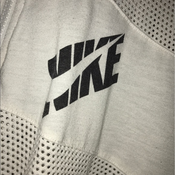 nike jacket - Picture 2 of 4