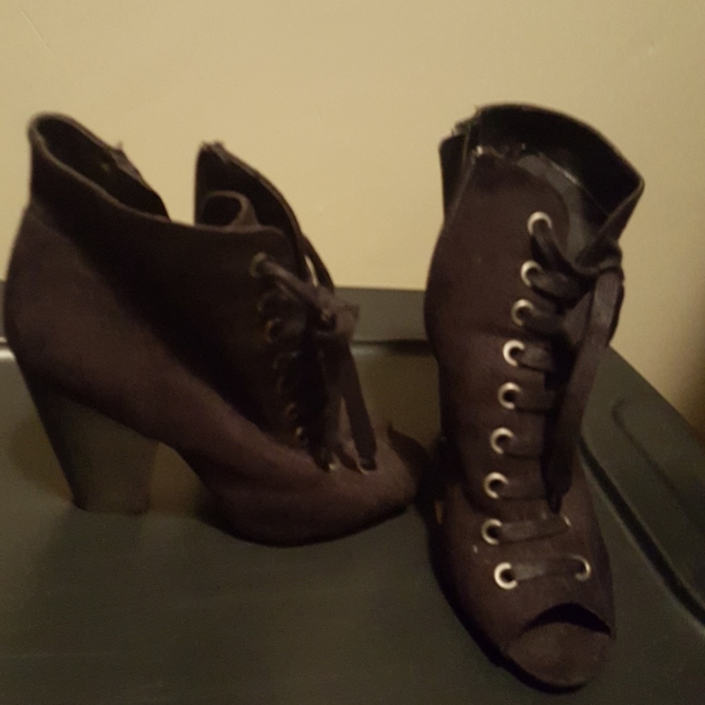 Fioni open toe boot