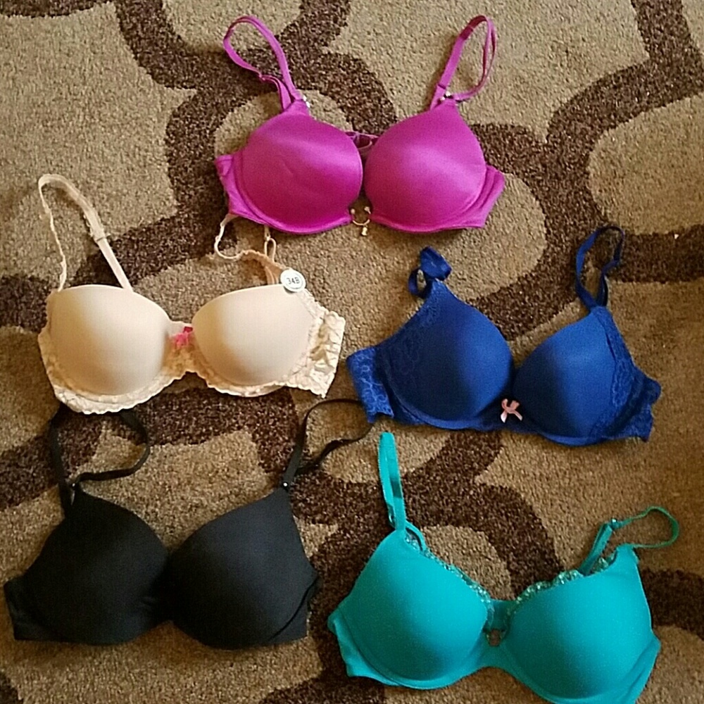 Victoria's Secret Lot 5 bras all 34B