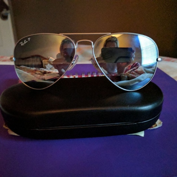 RAY-BAN AVIATOR SUNGLASSES