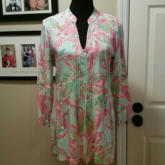 Lilly Pulitzer Tops - Lilly Pulitzer Tunic Top