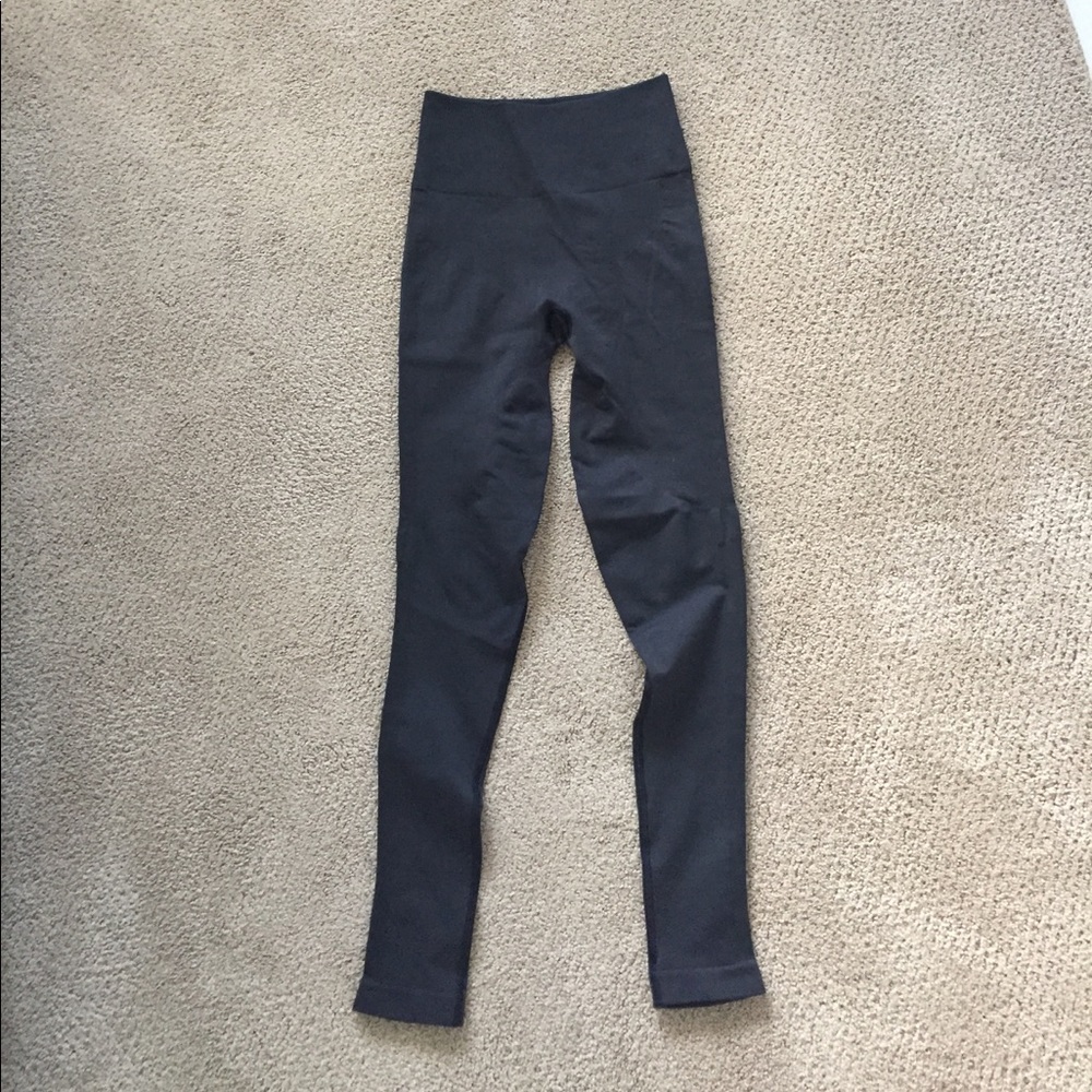 Lululemon yoga pants
