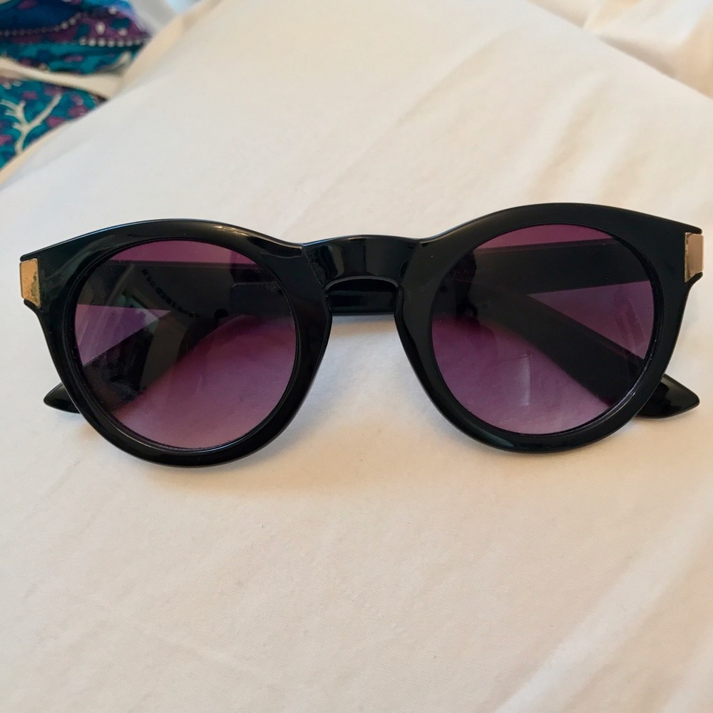 Black Circular Sunglasses