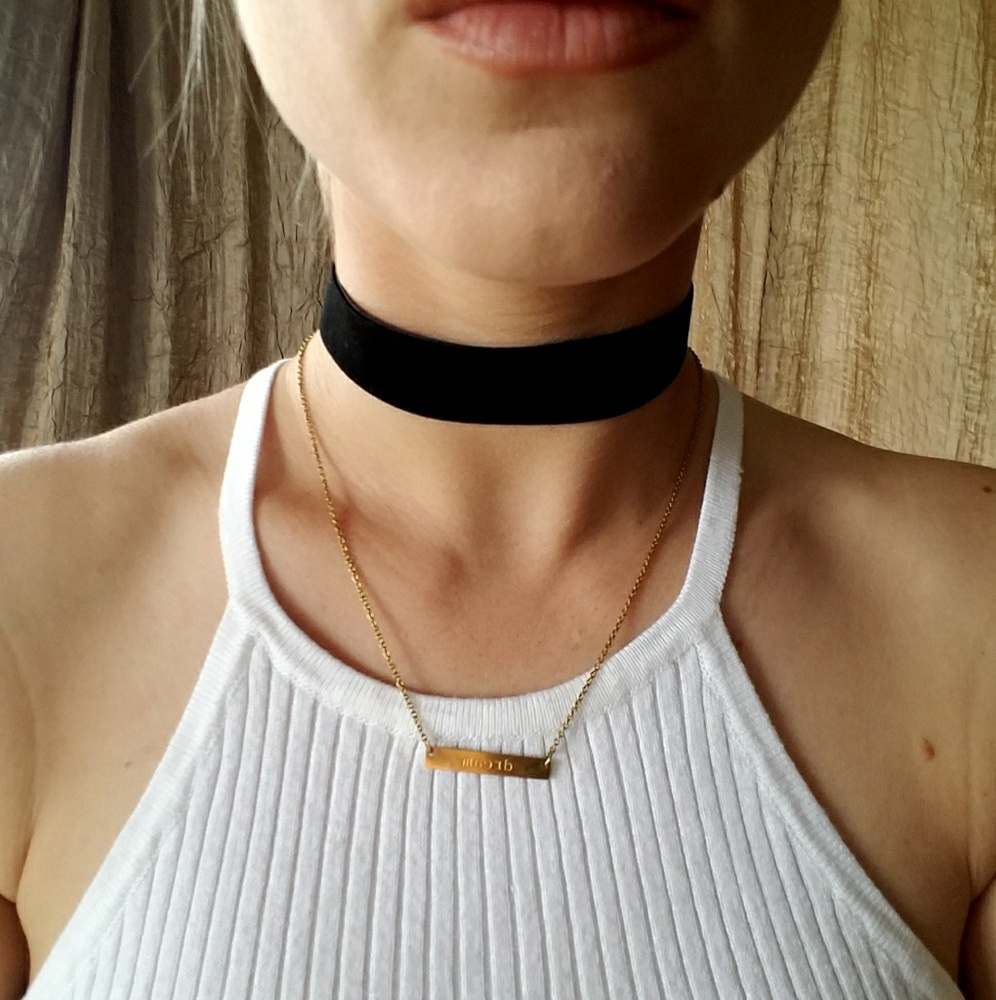 Velvet choker