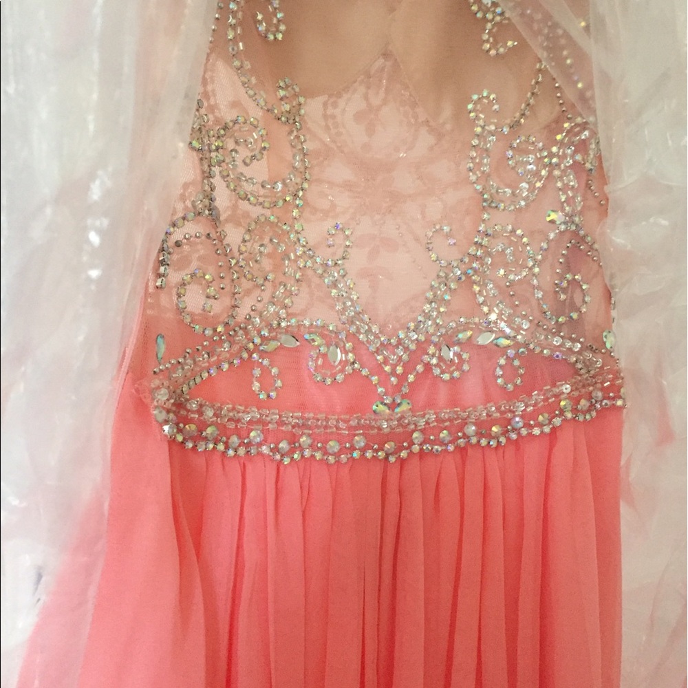 Dress - Picture 4 of 5