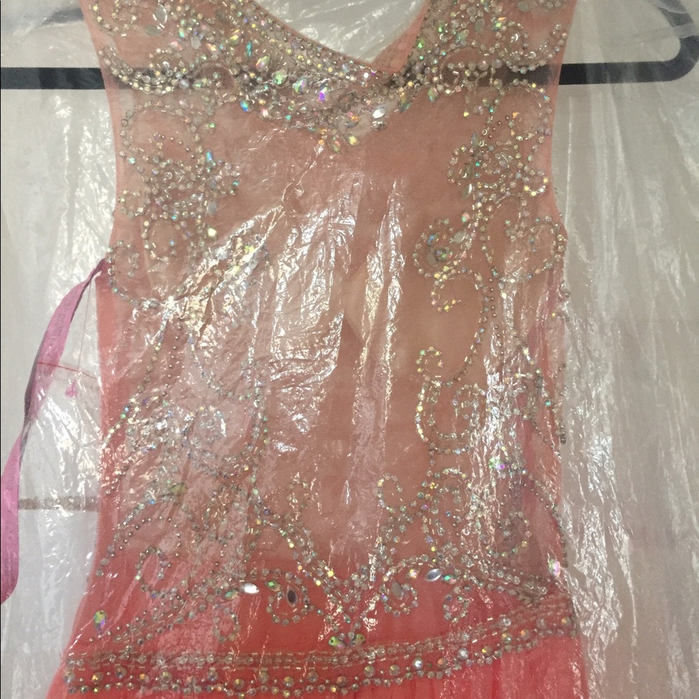 Dress - Picture 5 of 5