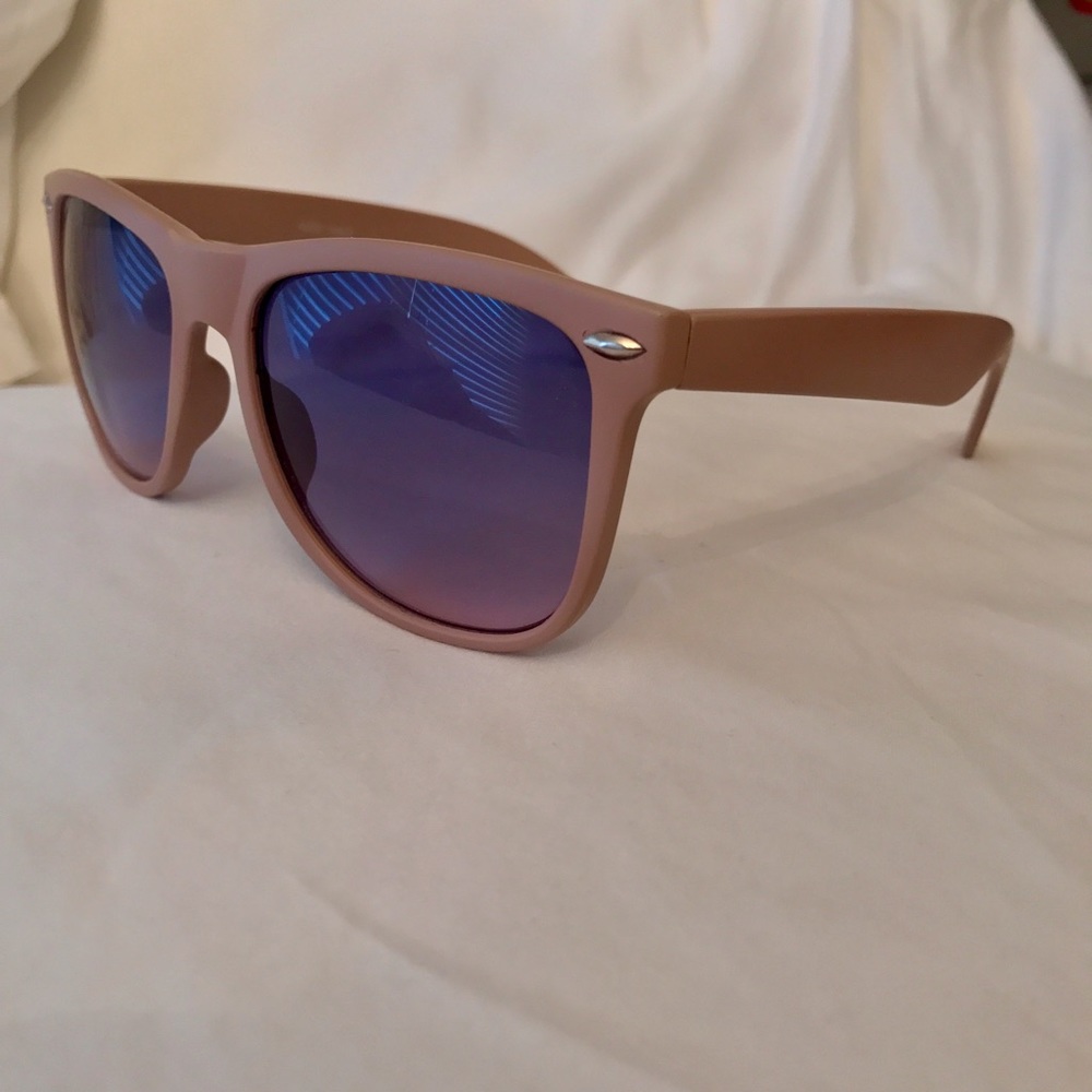 Tan Aviator Sunglasses