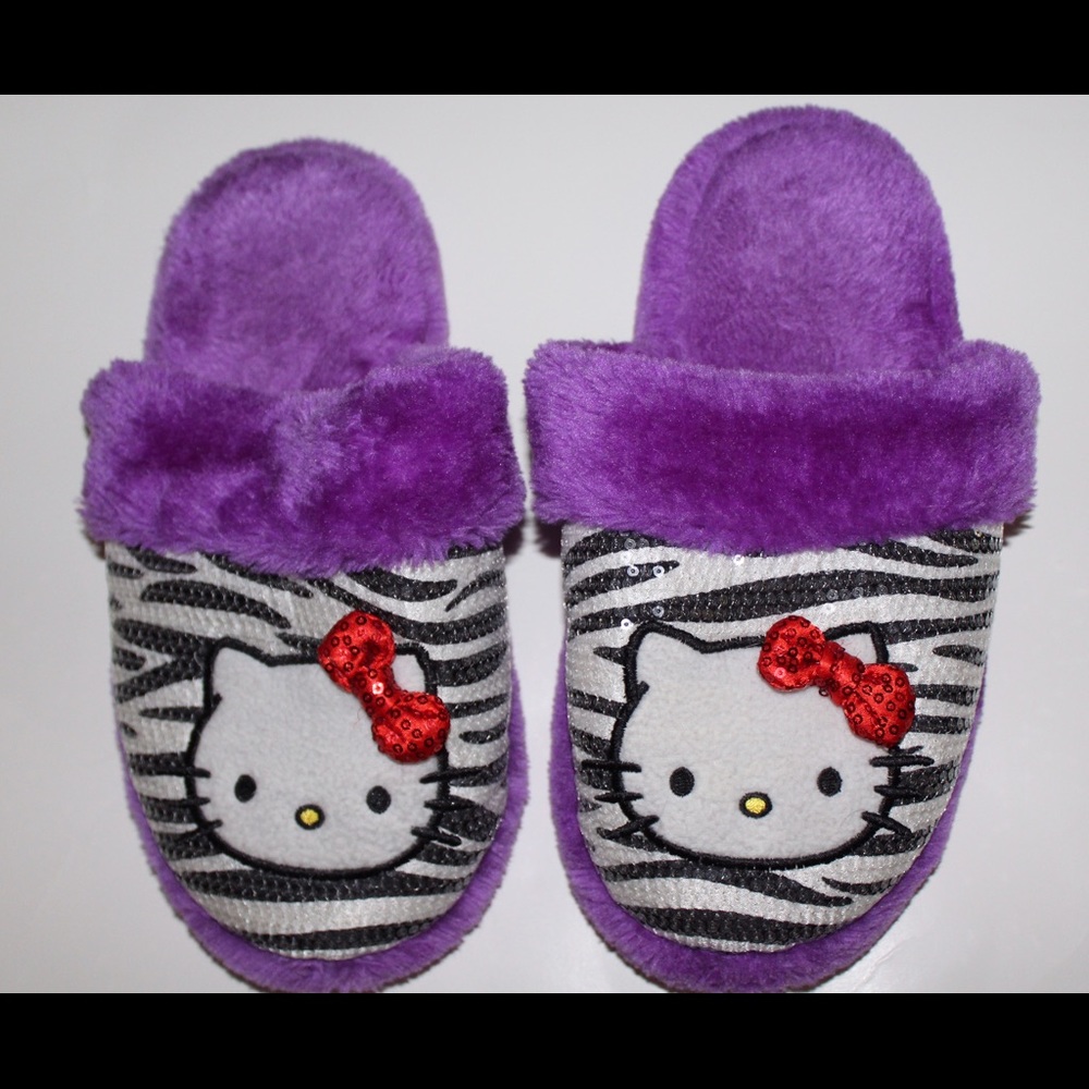 hello kitty house slippers 9-10