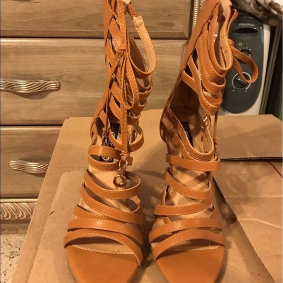 Gladiator heel - Picture 2 of 4