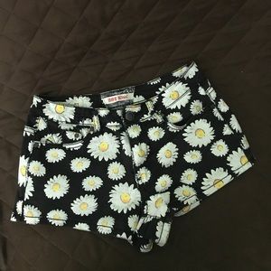 Black Jean shorts with daisies!