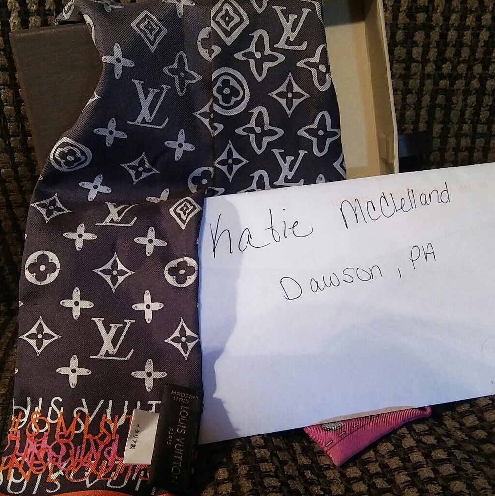 Louis Vuitton bandeau scarf