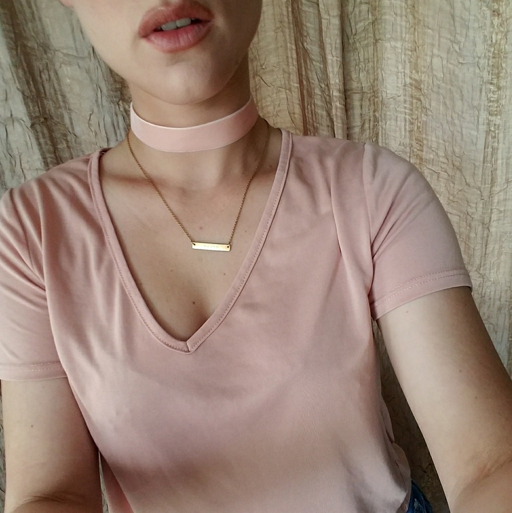 Velvet choker
