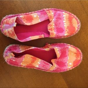 Cherokee girls shoes (NWOT)