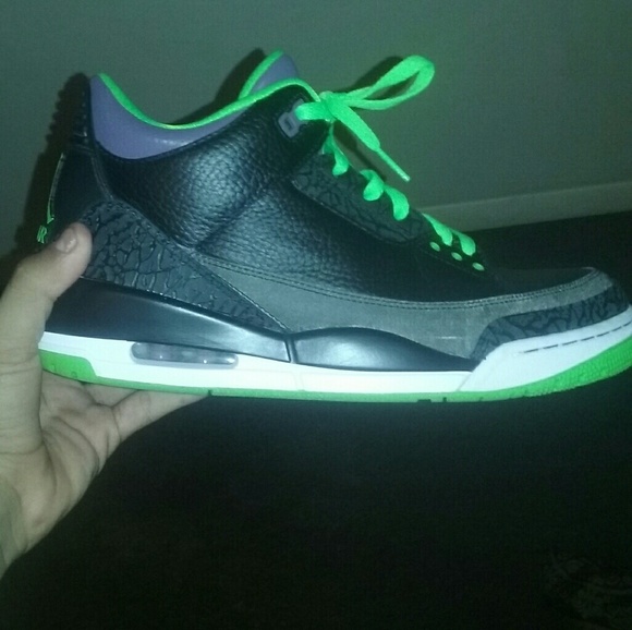 Jordan 3s - Picture 1 of 1