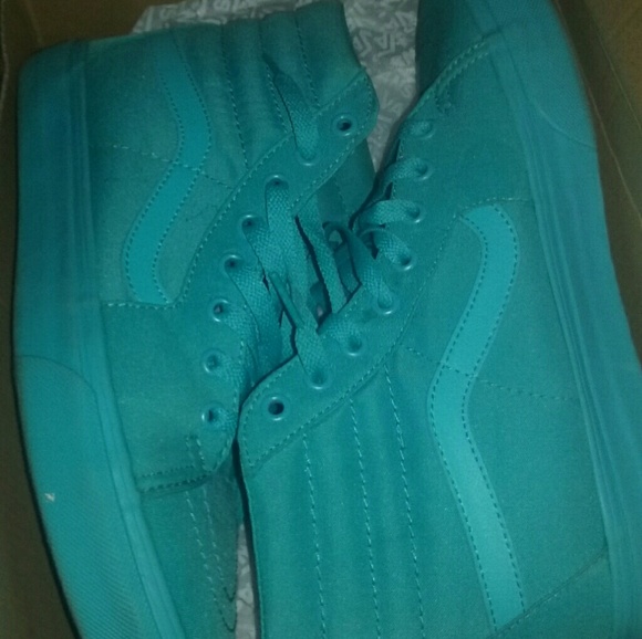 Vans - Picture 1 of 1