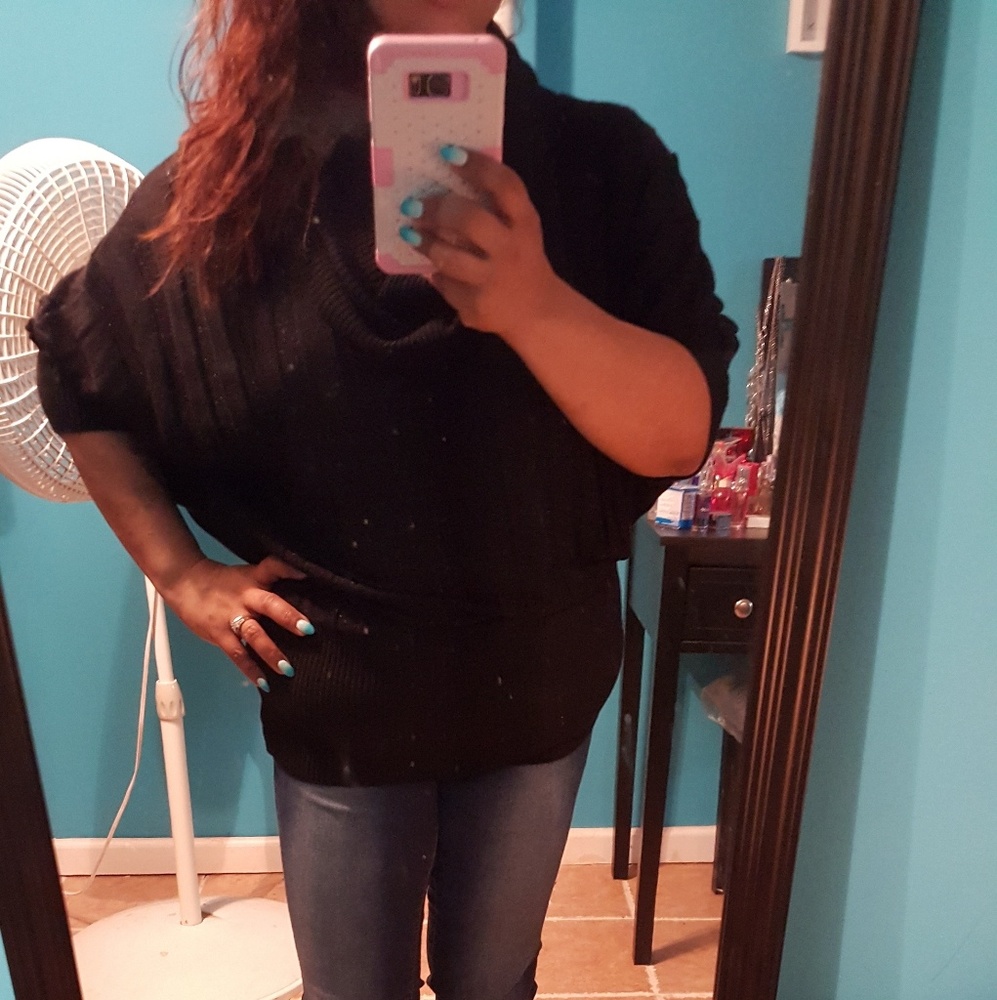 Short sleeve cowl neck sweater