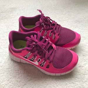 Nike frees running shoes
