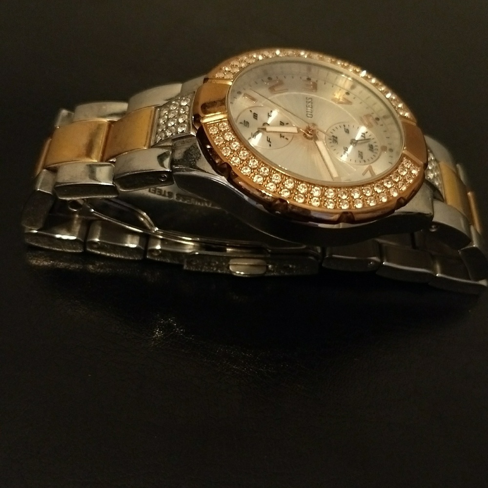 ⌚💎 Authentic Guess luxe watch ⌚💎