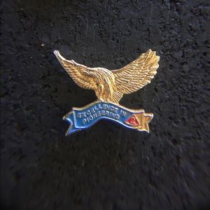 Vintage FREEDOM ROOSTER label pin.