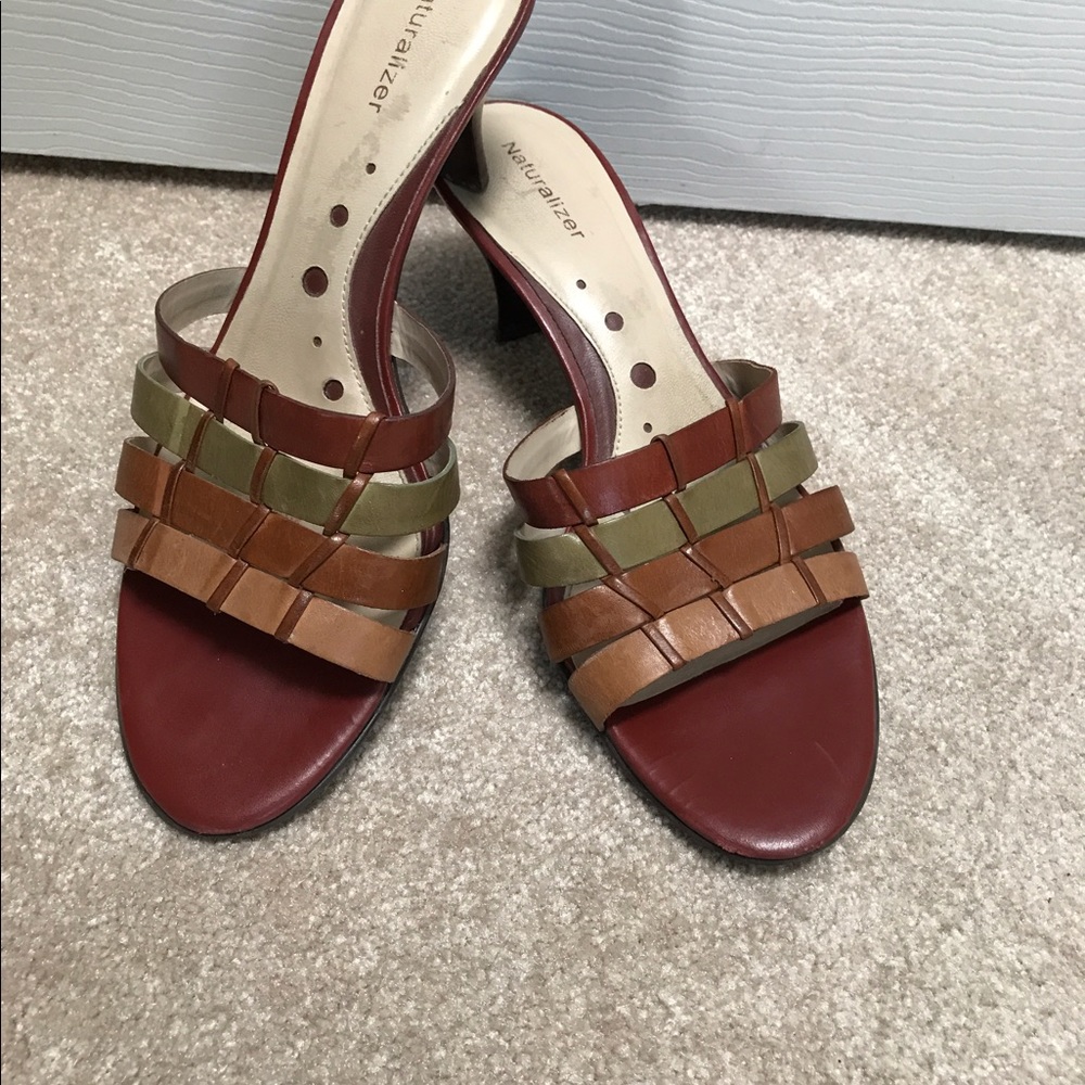 Shoes naturalizers