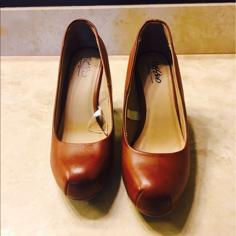 Ladies sz 6 Mossimo pump