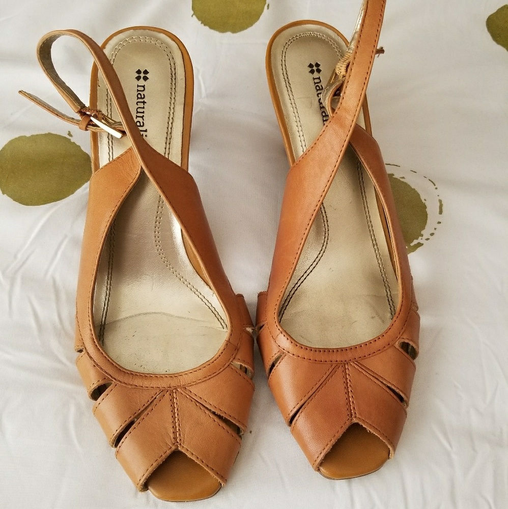 NATURALIZER heels