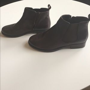 Cognac leather ankle boots
