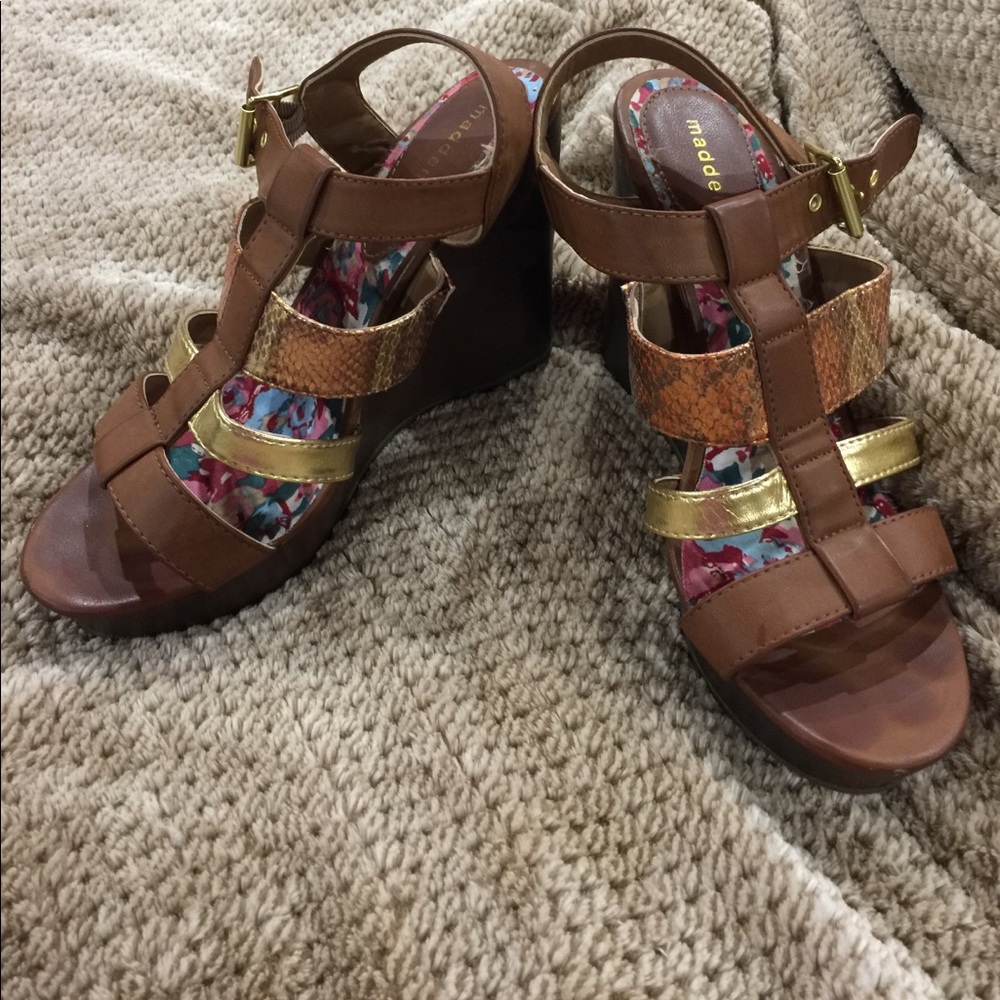 Madden Girl wedges