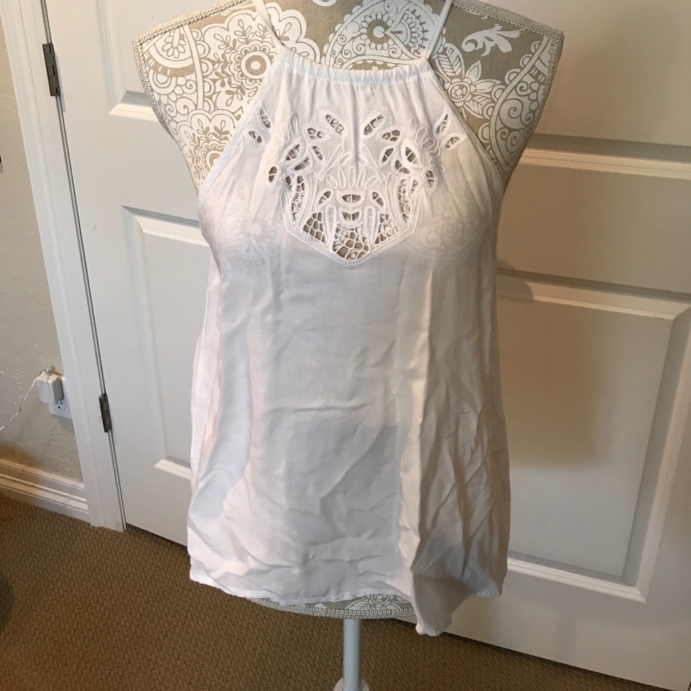 Mink Pink white top w beautiful embroidered detail