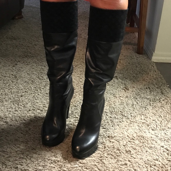 Authentic Louis Vuitton boots - Picture 8 of 8