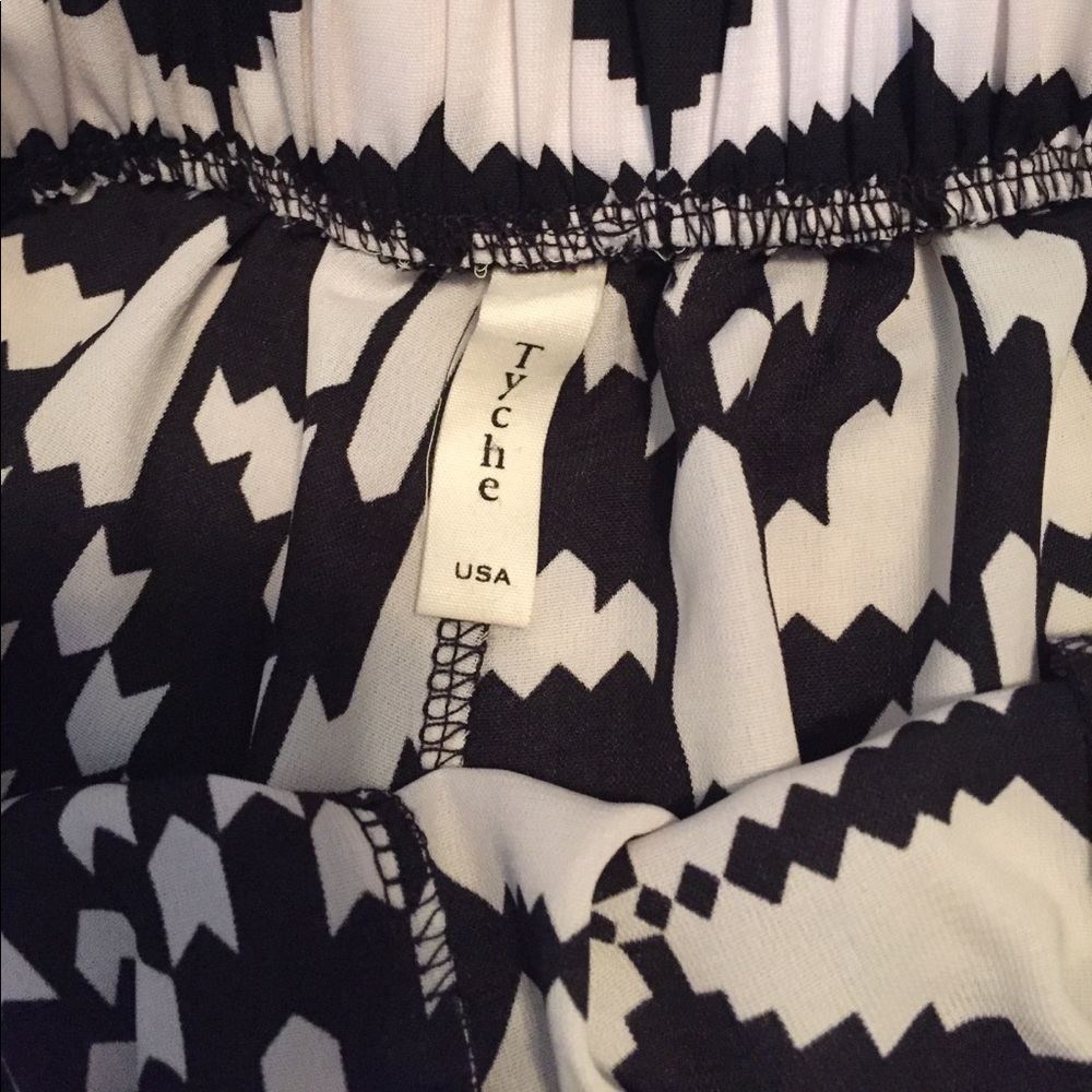 Aztec Flowy Shorts - Picture 2 of 4
