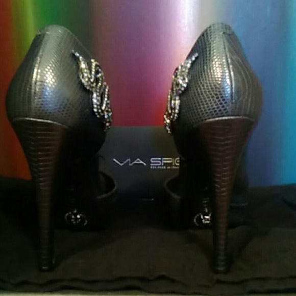 Via Spiga - Nikole (Black) | Shaw Shoes Via Spiga Heels
