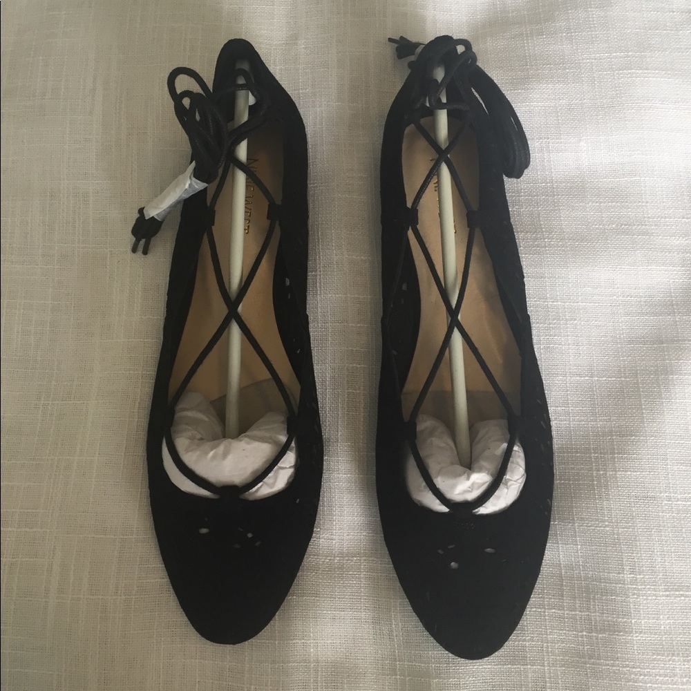 NIB Nine West suede lace up flats - Picture 2 of 4