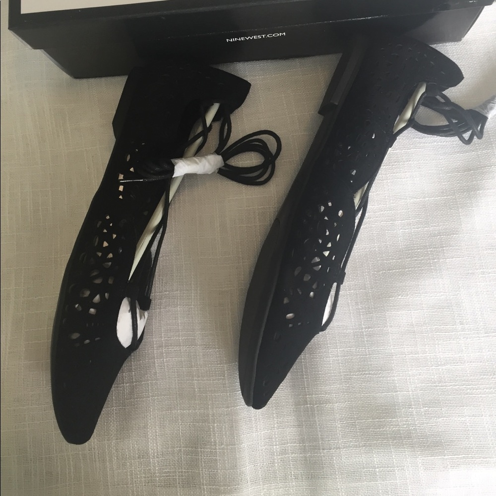 NIB Nine West suede lace up flats - Picture 4 of 4