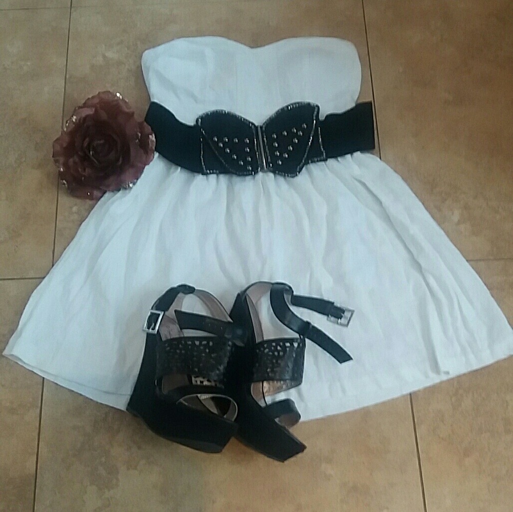 White Strapless Linen Dress