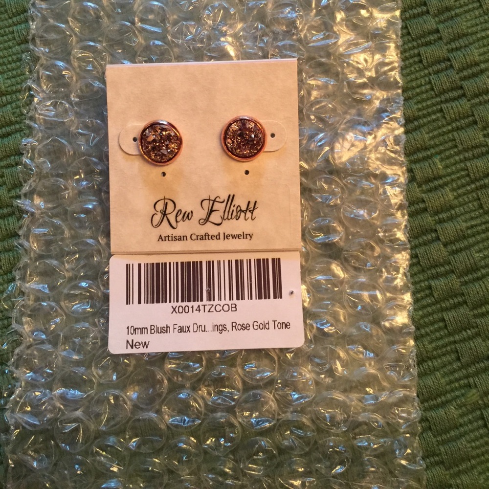 Gorgeous Blush Druzy Earrings