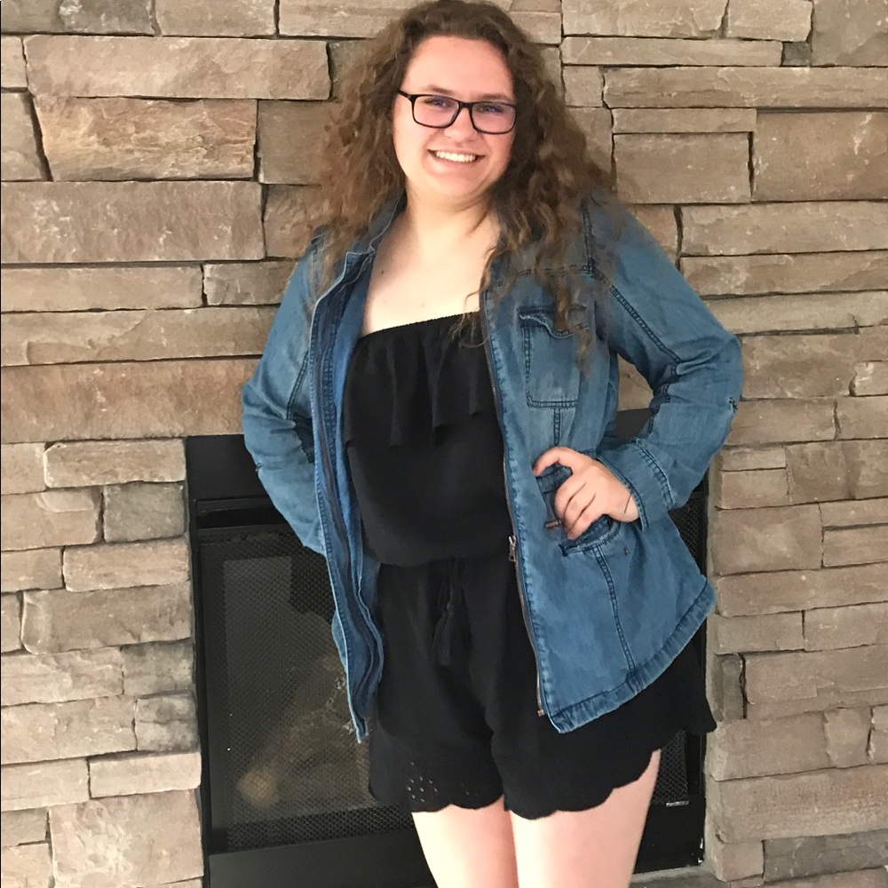 Meet your Posher, Malia