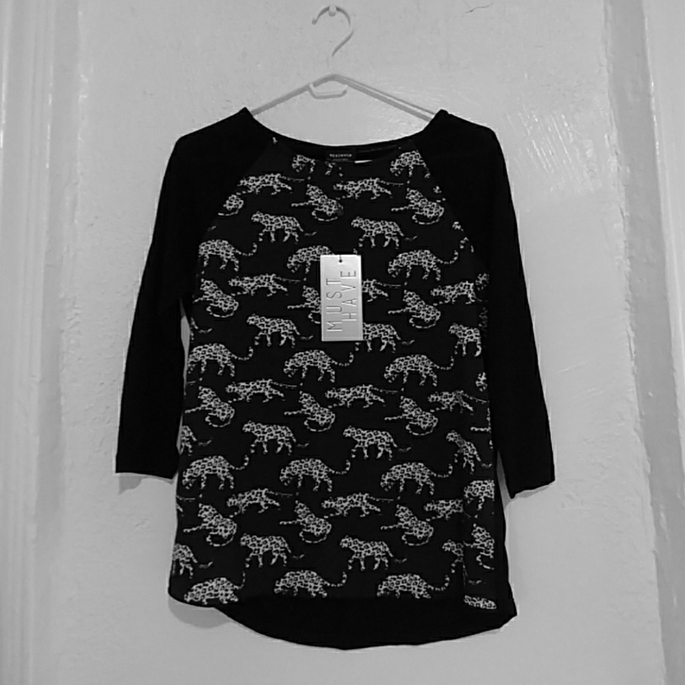 Women's black & white leopard print top