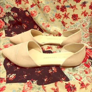 Chinese laundry cream flats