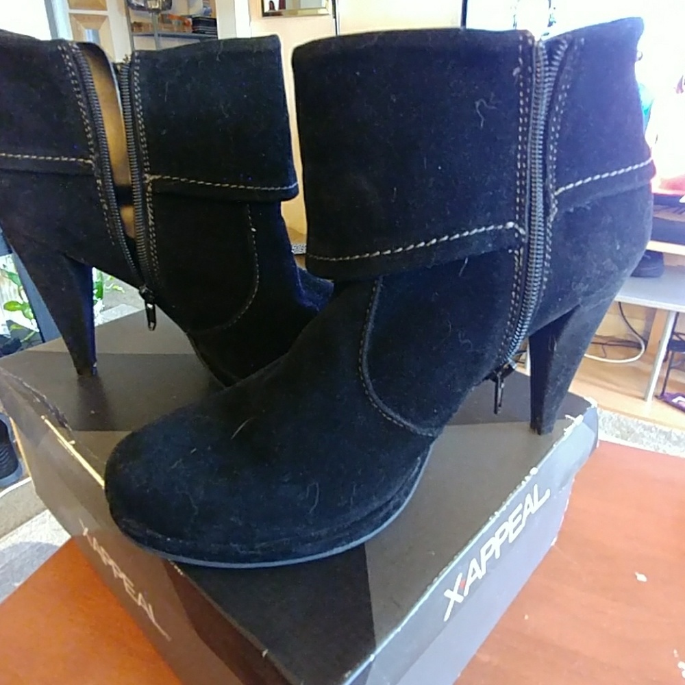 X-Appeal Black Suede Ankle Booties