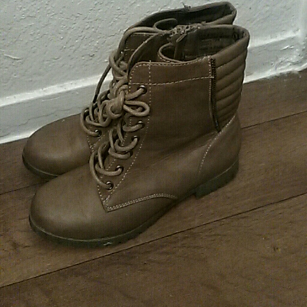 Ankle boots