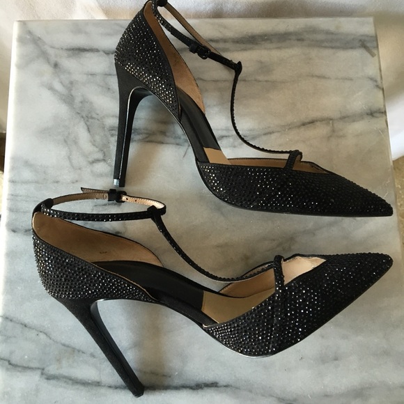 SOLD!! 🎀🎀2X HP🎀🎀ZARA BLACK DIAMANTE T-BAR - Picture 4 of 9